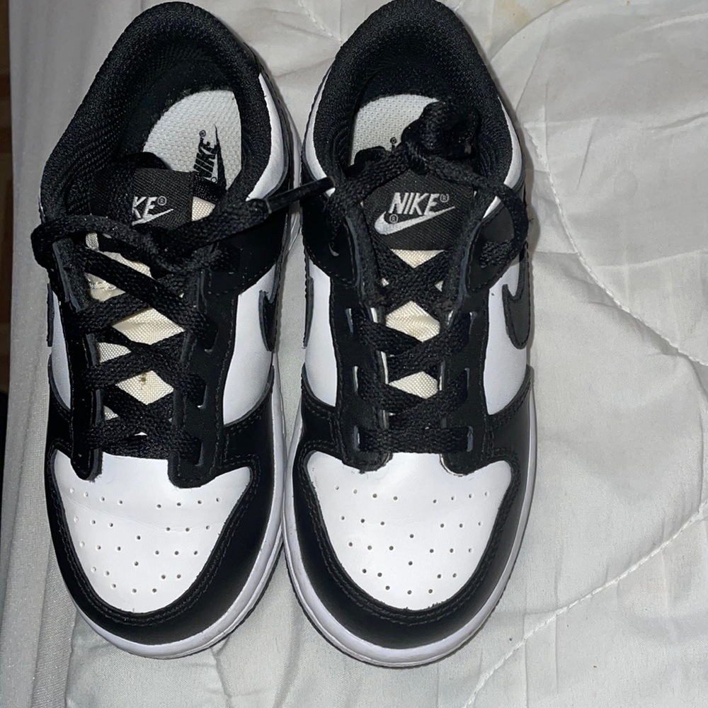 Nike panda dunks